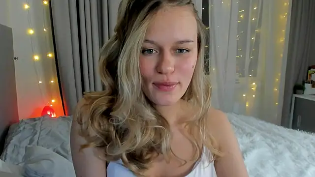 BritneyRoot online show from 12-06-24, 12:02