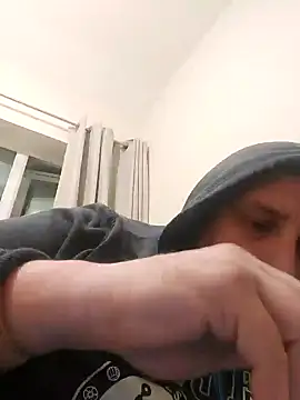 Snapshot of HE-M123 chatting on 12-01-24, 10:32 HE-M123 online show from 12-01-24, 10:32