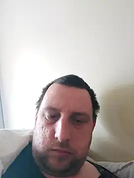 Snapshot of HE-M123 chatting on 03-03-25, 10:06 HE-M123 online show from 03-03-25, 10:06