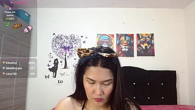 Snapshot of jeff_and_jade chatting on 12-21-24, 02:47 jeff and jade online show from 12-21-24, 02:47