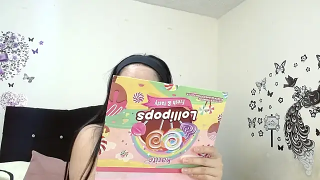 Snapshot of jeff_and_jade chatting on 09-29-25, 11:15 jeff and jade online show from 09-29-25, 11:15