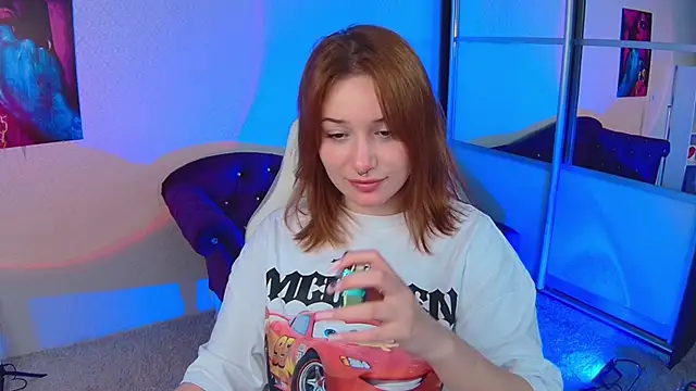 Snapshot of Eridabytrend chatting on 10-29-25, 12:18 Eridabytrend online show from 10-29-25, 12:18