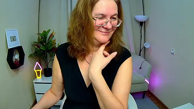 HolyMilfa online show from 02-28-26, 01:34