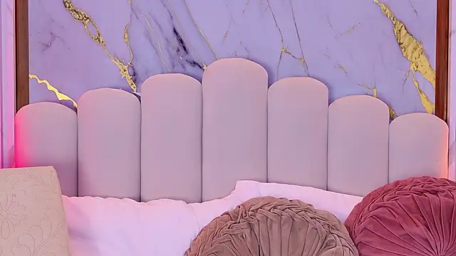 pamelajons  online show from 12-18-25, 10:27