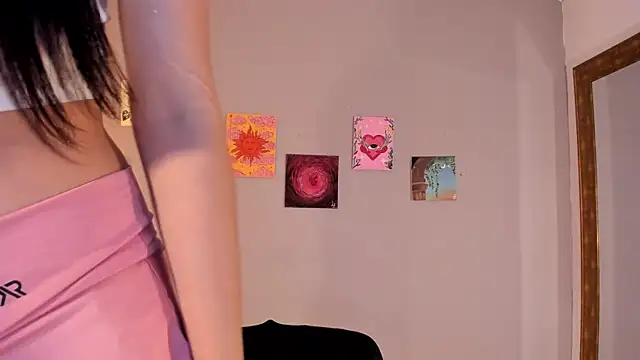 Maia W10 online show from 04-21-26, 12:00