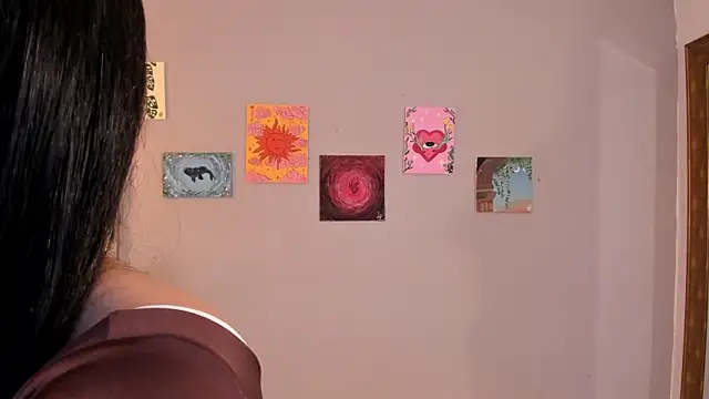 Maia W10 online show from 04-27-26, 12:25