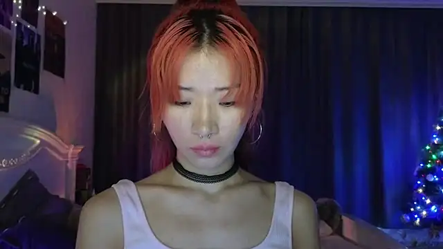 Snapshot of E_v_E_ chatting on 01-10-25, 09:55 E v E  online show from 01-10-25, 09:55