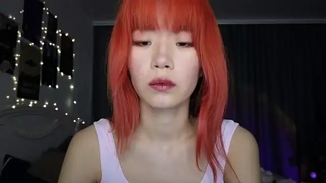 Snapshot of E_v_E_ chatting on 02-15-25, 11:25 E v E  online show from 02-15-25, 11:25