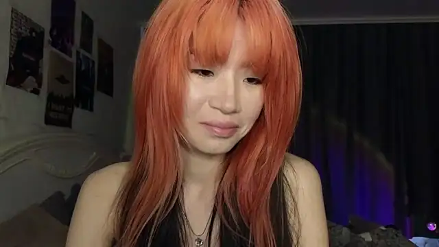 Snapshot of E_v_E_ chatting on 03-04-25, 03:11 E v E  online show from 03-04-25, 03:11