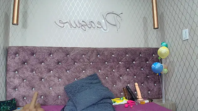 VALENTINA3x online show from 07-07-26, 07:56