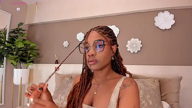 AriaFoster online show from 11-13-25, 04:00