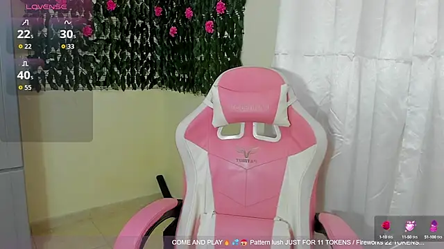 sweetieandjuicyy online show from 09-11-25, 03:56