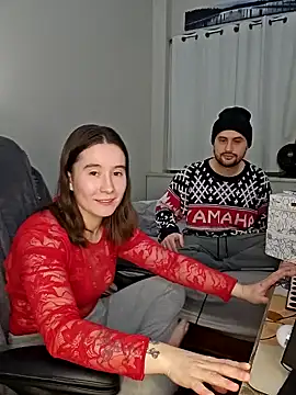 Snapshot of Kinkycouple1789 chatting on 01-05-25, 03:43 Kinkycouple1789 online show from 01-05-25, 03:43