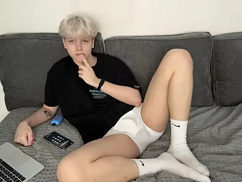 Snapshot of metratok chatting on 03-06-25, 09:47 metratok online show from 03-06-25, 09:47