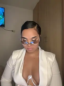 Lucy wilson5 online show from 02-14-25, 04:15