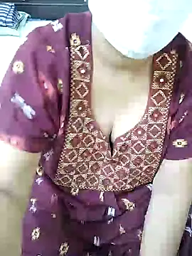 Snapshot of aliseanu chatting on 12-17-24, 12:43 aliseanu online show from 12-17-24, 12:43