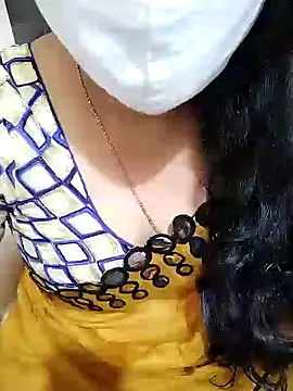 Snapshot of aliseanu chatting on 12-31-24, 06:37 aliseanu online show from 12-31-24, 06:37