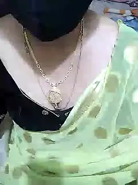 Snapshot of aliseanu chatting on 01-14-25, 12:03 aliseanu online show from 01-14-25, 12:03