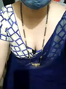 Snapshot of aliseanu chatting on 02-11-25, 02:02 aliseanu online show from 02-11-25, 02:02