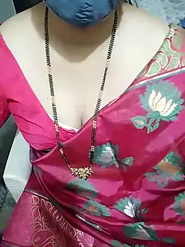 Snapshot of aliseanu chatting on 02-14-25, 01:02 aliseanu online show from 02-14-25, 01:02