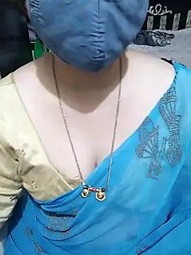 Snapshot of aliseanu chatting on 02-20-25, 12:36 aliseanu online show from 02-20-25, 12:36