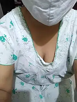 Snapshot of aliseanu chatting on 02-23-25, 01:02 aliseanu online show from 02-23-25, 01:02