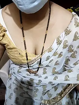 Snapshot of aliseanu chatting on 03-07-25, 01:42 aliseanu online show from 03-07-25, 01:42