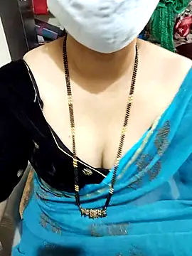 Snapshot of aliseanu chatting on 03-08-25, 09:06 aliseanu online show from 03-08-25, 09:06