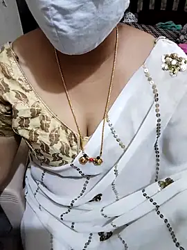 Snapshot of aliseanu chatting on 03-11-25, 09:13 aliseanu online show from 03-11-25, 09:13