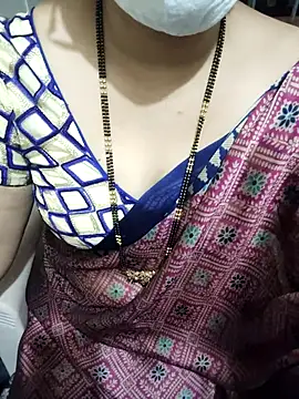 Snapshot of aliseanu chatting on 10-25-25, 06:43 aliseanu online show from 10-25-25, 06:43