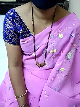 Snapshot of aliseanu chatting on 10-30-25, 05:02 aliseanu online show from 10-30-25, 05:02