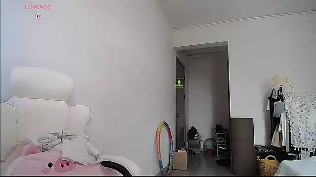 CN-Doudou online show from 04-25-26, 03:09