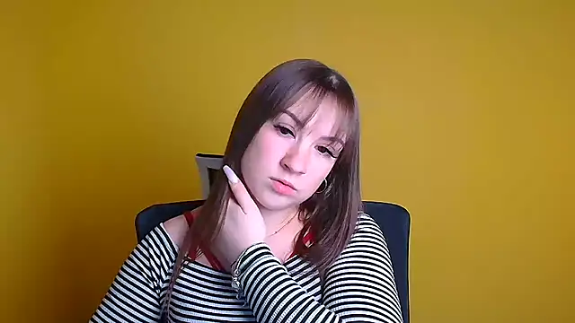 Snapshot of Evelina_GG chatting on 01-04-25, 10:05 Evelina GG online show from 01-04-25, 10:05