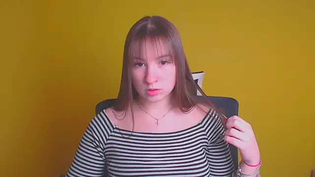 Snapshot of Evelina_GG chatting on 02-05-25, 10:41 Evelina GG online show from 02-05-25, 10:41