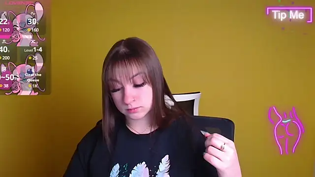 Snapshot of Evelina_GG chatting on 03-10-25, 06:38 Evelina GG online show from 03-10-25, 06:38