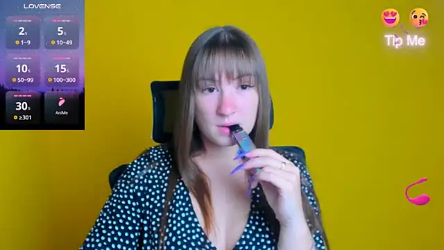 Snapshot of Evelina_GG chatting on 09-23-25, 05:43 Evelina GG online show from 09-23-25, 05:43