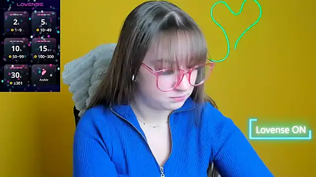 Snapshot of Evelina_GG chatting on 12-04-25, 06:34 Evelina GG online show from 12-04-25, 06:34