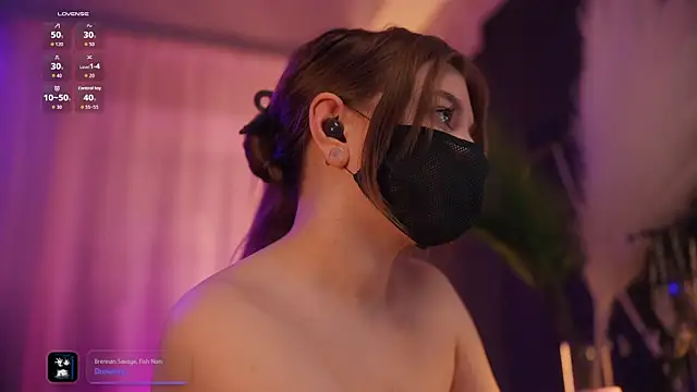 Snapshot of aarimass chatting on 10-30-25, 03:46 aarimass online show from 10-30-25, 03:46