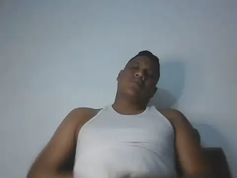 Snapshot of latinblack01 chatting on 10-02-25, 03:46 latinblack01 online show from 10-02-25, 03:46