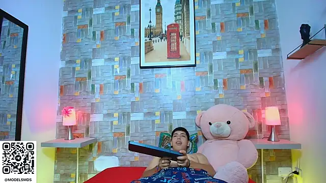 aaron antonella mds online show from 11-06-25, 08:54