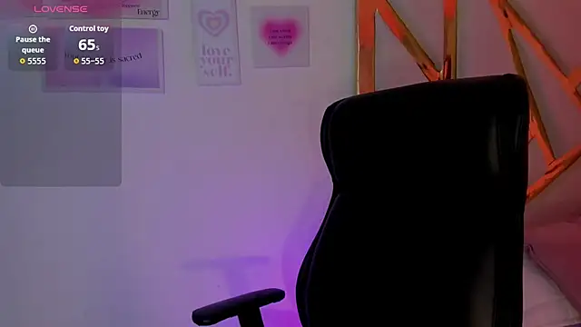 LanaJones  online show from 12-20-25, 12:12