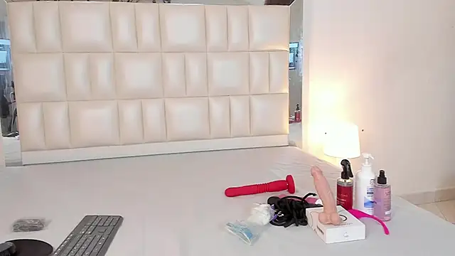 Snapshot of Alhana_pulido chatting on 12-02-24, 10:12 Alhana pulido online show from 12-02-24, 10:12