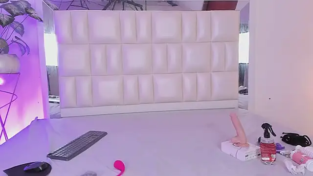 Snapshot of Alhana_pulido chatting on 01-12-25, 01:21 Alhana pulido online show from 01-12-25, 01:21