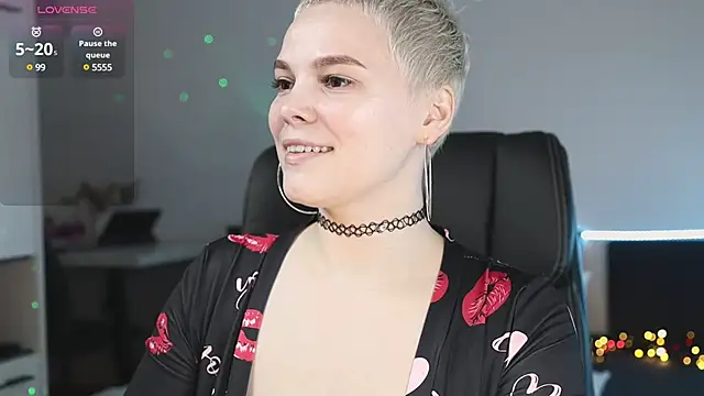 LikaBerry1 online show from 03-12-25, 07:06