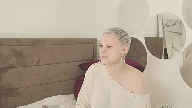 LikaBerry1 online show from 09-25-25, 11:47