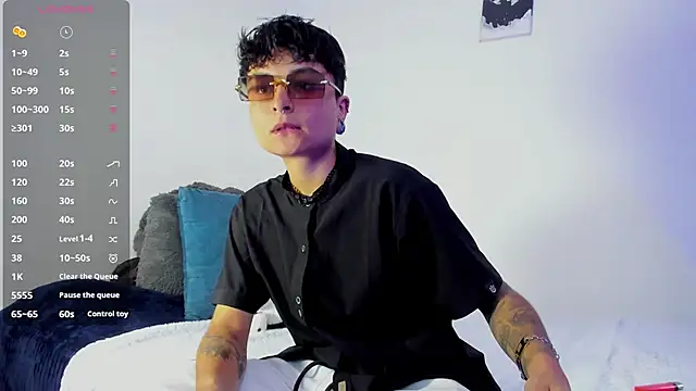 ZuryRamirez  online show from 12-28-24, 05:57