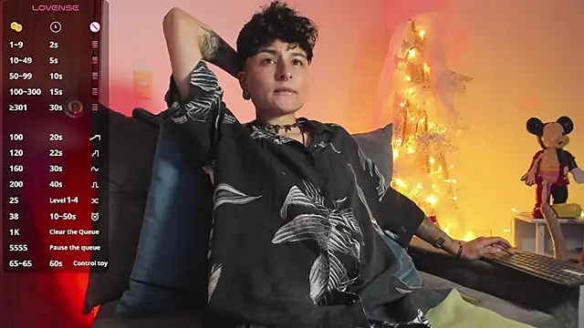 ZuryRamirez  online show from 01-09-25, 02:43