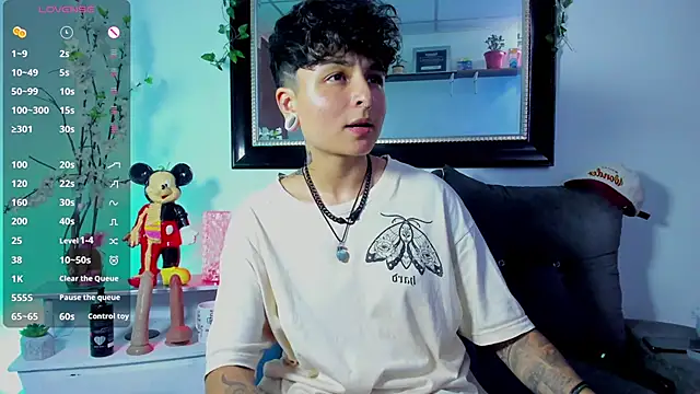 ZuryRamirez  online show from 01-12-25, 07:53