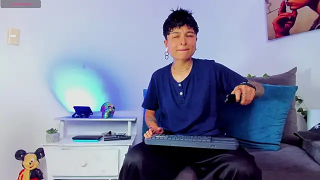 ZuryRamirez  online show from 02-06-25, 07:29