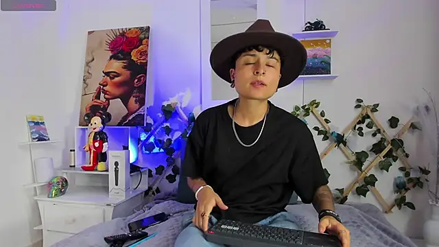 ZuryRamirez  online show from 02-23-25, 06:12